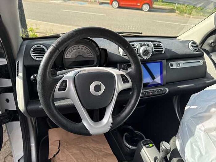 Smart smart fortwo cabrio softouch passion micro hybrid drive