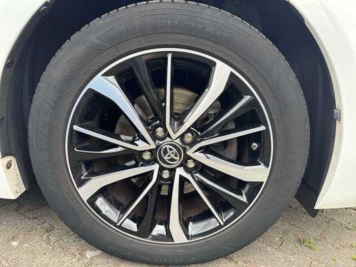 Toyota Avensis Combi Touring Sports 1.8 'Team D'