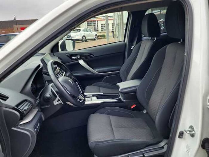 Mitsubishi Eclipse Cross Plug-In Hybrid 4WD Basis