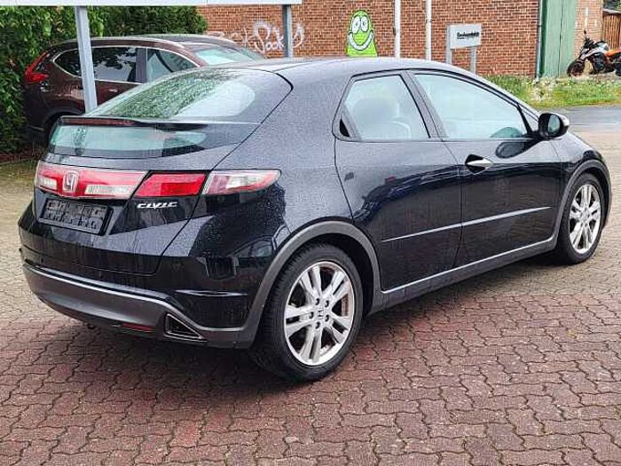 Honda Civic Fließheck 5-Türer 1.8i-VTEC Sport