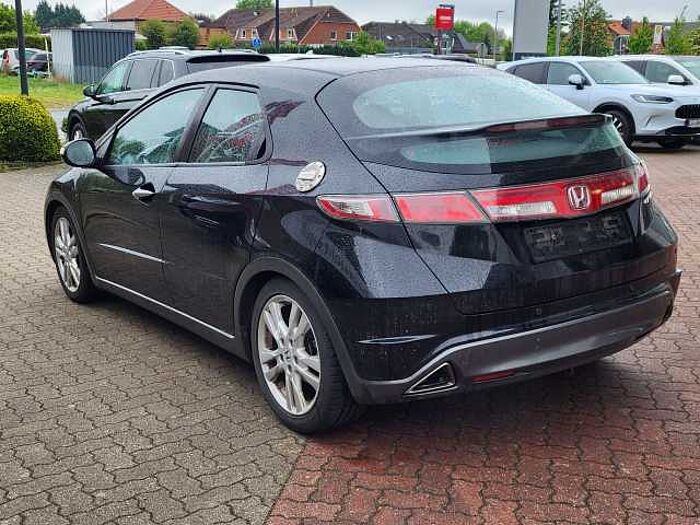 Honda Civic Fließheck 5-Türer 1.8i-VTEC Sport