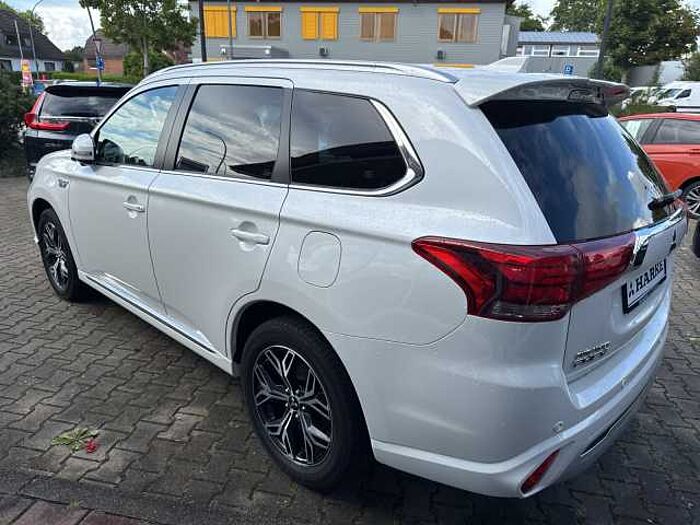 Mitsubishi Outlander Plug-In Hybrid 2.4 4WD Plus