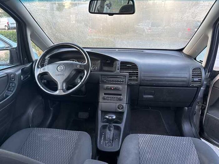Opel Zafira 1,8 16V Elegance