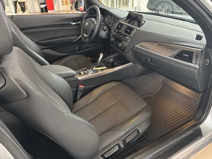 BMW 220i Cabrio Aut. Advantage 2er