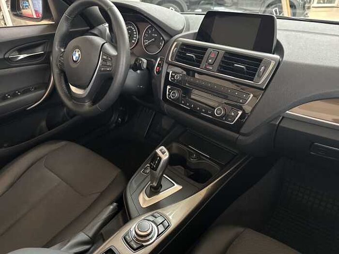 BMW 220i Cabrio Aut. Advantage 2er