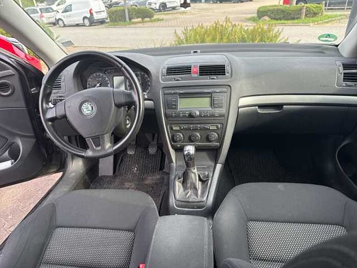 SKODA Octavia II Combi 1.8 TSI Elegance