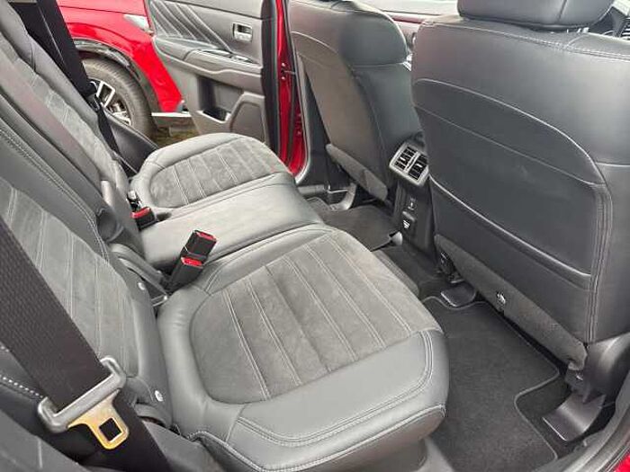 Mitsubishi Outlander Plug-In Hybrid 2.4 4WD Spirit