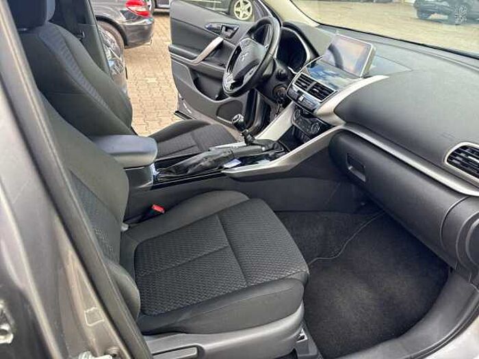 Mitsubishi Eclipse Cross 1.5 2WD Diamant - AHK, Kamera, Ganzjahresreifen GanzJahresreifen, Anh. kupplung, Sitzheizun