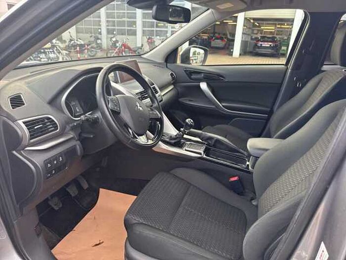 Mitsubishi Eclipse Cross 1.5 2WD Diamant - AHK, Kamera, Ganzjahresreifen GanzJahresreifen, Anh. kupplung, Sitzheizun