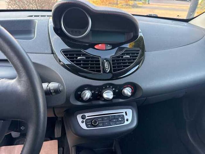 Renault Twingo 1.2 LEV 16V 75 Dynamique el. Panoramadach Klima Tempomat Bluetooth CD 1.2 LEV 16V 75 Dynamique Panoramadach