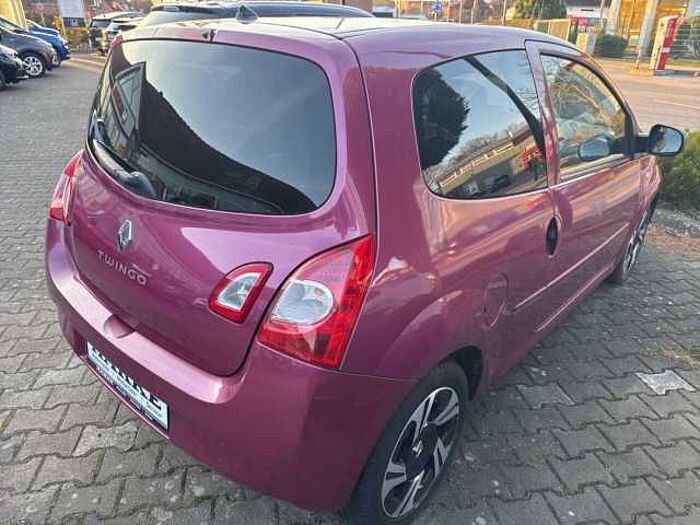Renault Twingo 1.2 LEV 16V 75 Dynamique el. Panoramadach Klima Tempomat Bluetooth CD 1.2 LEV 16V 75 Dynamique Panoramadach