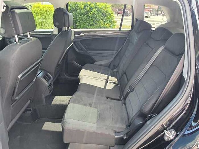 Volkswagen Tiguan Allspace 4WD Highline, 2,3t Anh.last BC Android Auto Metallic Highline