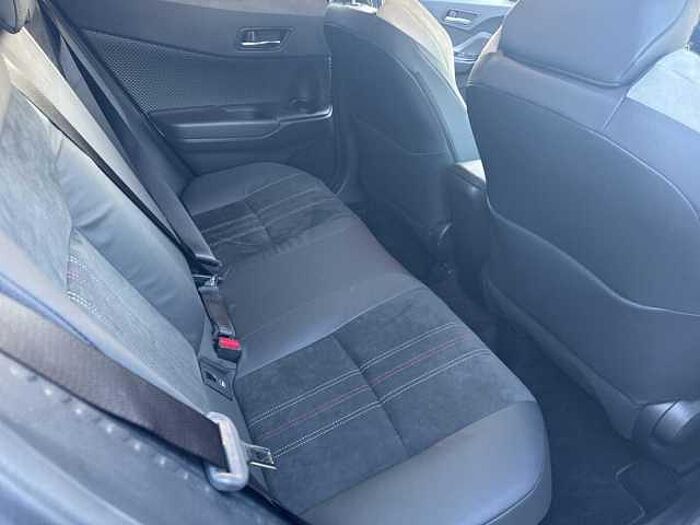 Toyota C-HR Hybrid 2.0 GR Sport Licht-/Comfort-Paket, SafetySense, Kamera, Dashcam, S