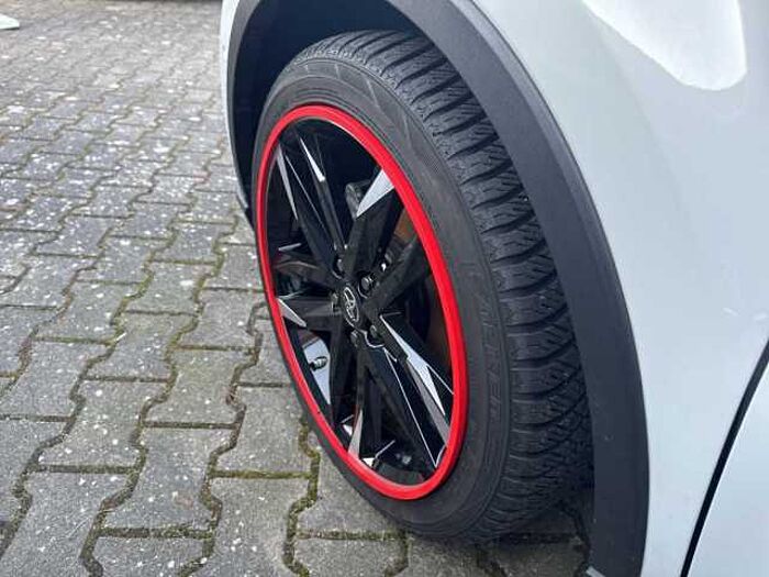 Toyota C-HR Hybrid 2.0 GR Sport Licht-/Comfort-Paket, SafetySense, Kamera, Dashcam, S