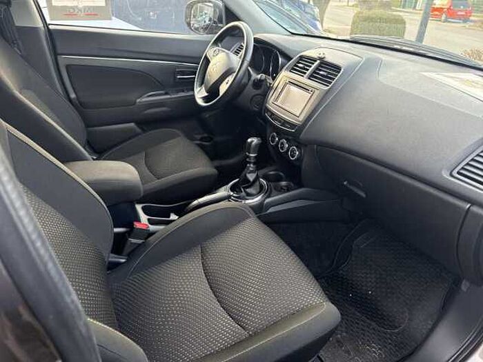 Mitsubishi ASX Diesel 1.8 DI-D 2WD Diamant Edition Ganzjahresreifen, Anh.kupplung, Kamera, Sitzheizun