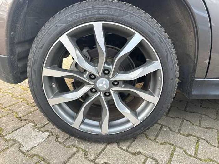 Mitsubishi ASX Diesel 1.8 DI-D 2WD Diamant Edition Ganzjahresreifen, Anh.kupplung, Kamera, Sitzheizun