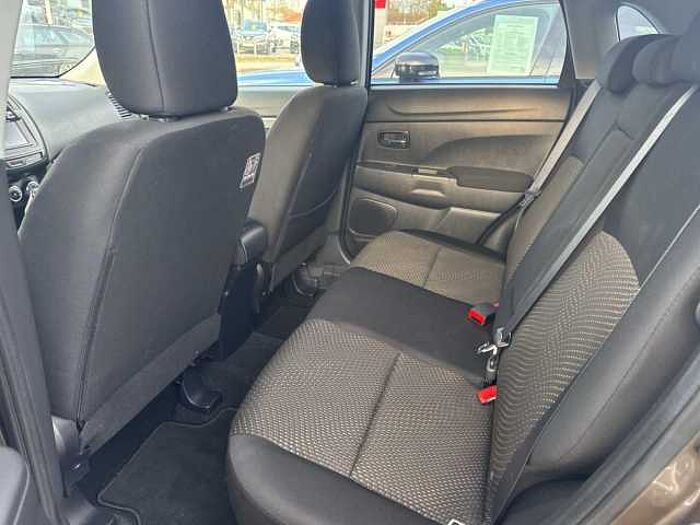 Mitsubishi ASX Diesel 1.8 DI-D 2WD Diamant Edition Ganzjahresreifen, Anh.kupplung, Kamera, Sitzheizun