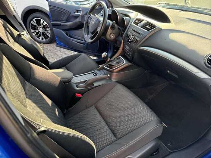 Honda Civic 1.4 i-VTEC Edition X Gnzjahresreifen, Anh. kupplung, Kamera, uisw.