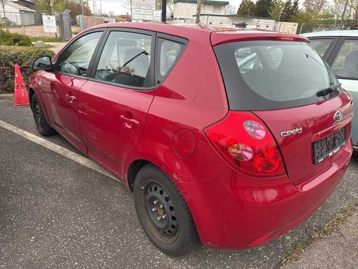 Kia cee'd 1.4 CVVT EX Ceed