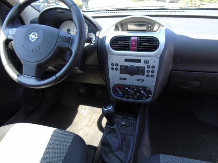 Opel Corsa C Edition Ganzjahresreifen Klima RadioCR ZV 2.0 TDI PD Comfort
