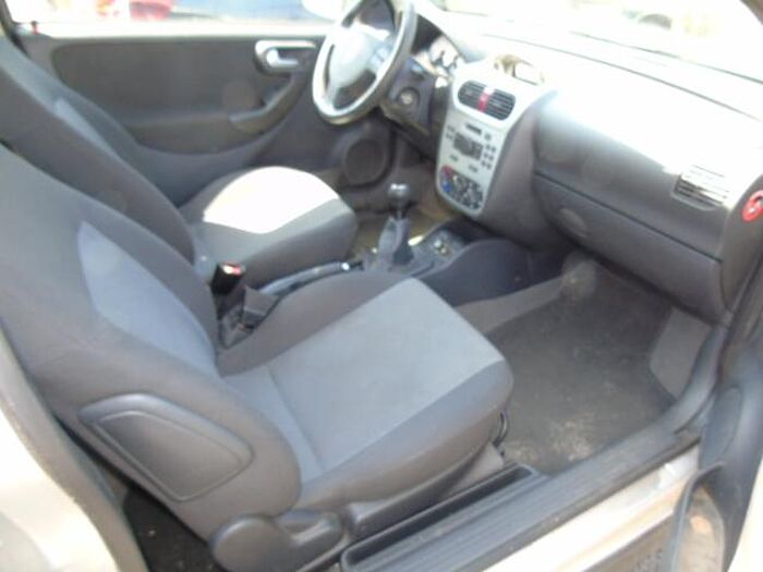 Opel Corsa C Edition Ganzjahresreifen Klima RadioCR ZV 2.0 TDI PD Comfort