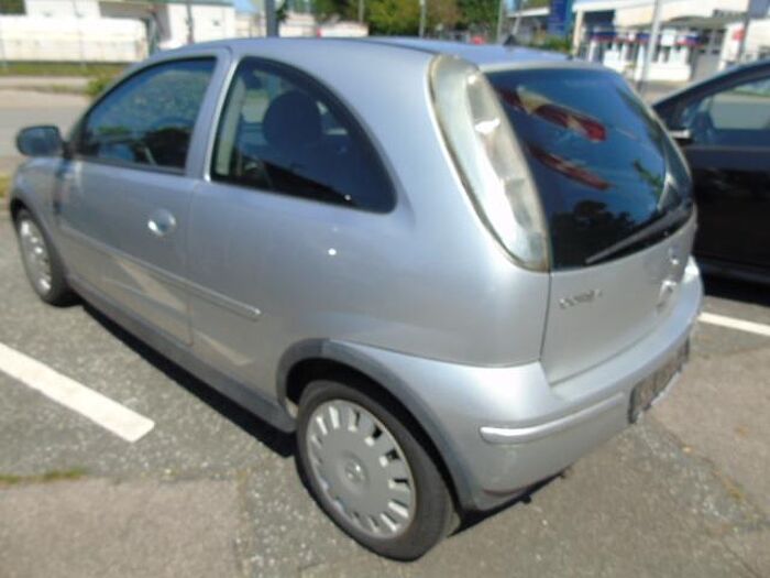 Opel Corsa C Edition Ganzjahresreifen Klima RadioCR ZV 2.0 TDI PD Comfort