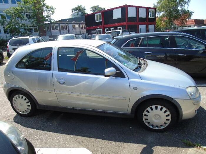 Opel Corsa C Edition Ganzjahresreifen Klima RadioCR ZV 2.0 TDI PD Comfort