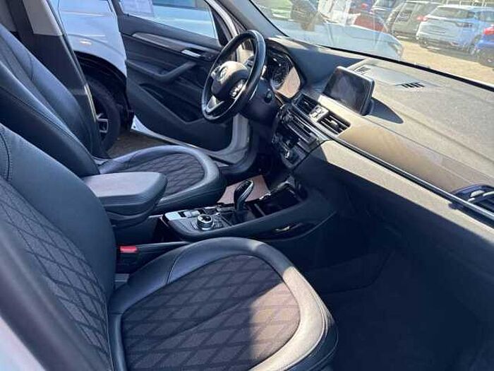 BMW X1 xDrive20d Aut. xLine dazu Winterräder, Anh.kupplung, Induktiosladung