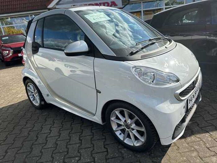 Smart city-coupé/city-cabrio Ganzjahresreifen dazu Winterräder, Navi, Sound-Pak, Teill Passion