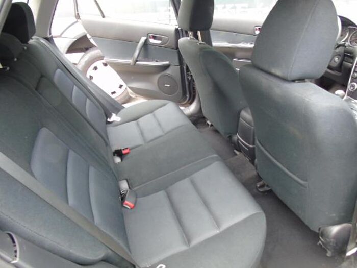 Mazda 6 Sport Kombi 6 1.8 Active dazu Winterräder, BOSE-Sound, Sitzheizung, usw.