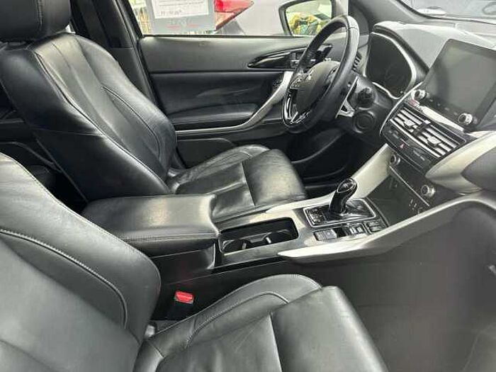 Mitsubishi Eclipse Cross Plug-In Hybrid 4WD Top inkl. Anhängerkupplung
