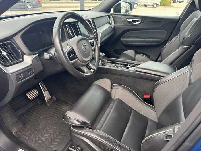 Volvo XC60 Diesel D4 RDesign Anh.kupplung, Ganzjahresreifen, Leder, Navi, Kamera, Schiebedach, usw.
