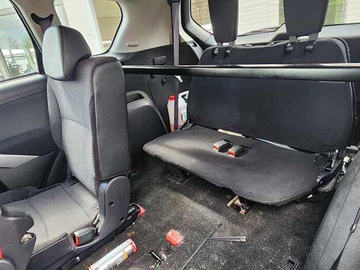 Mitsubishi Outlander 2.4 Intense 7 Sitzer