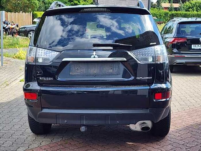 Mitsubishi Outlander 2.4 Intense 7 Sitzer