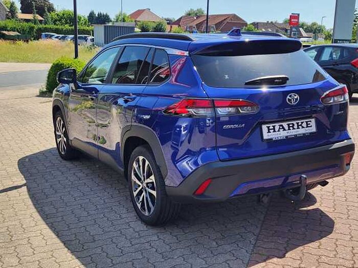 Toyota Corolla Cross Hybrid FWD Team Deutschland AHK Winterräder