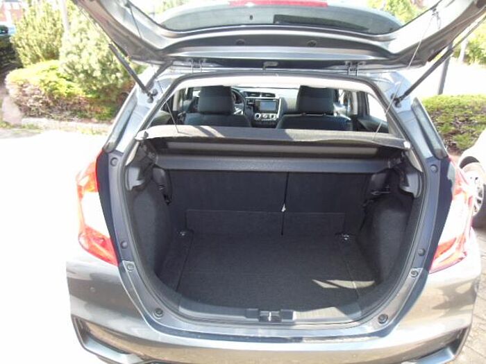 Honda Jazz Dynamic Sitzheizung LED dazu LM Winterräder