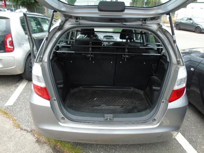 Honda Jazz 1.4 Comfort Klimaautomatik, RadioCD/MP3, el. Fenster/-Spiegel, Trenngitter,