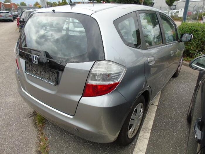 Honda Jazz 1.4 Comfort Klimaautomatik, RadioCD/MP3, el. Fenster/-Spiegel, Trenngitter,