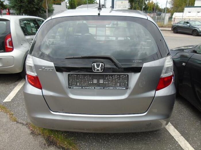 Honda Jazz 1.4 Comfort Klimaautomatik, RadioCD/MP3, el. Fenster/-Spiegel, Trenngitter,