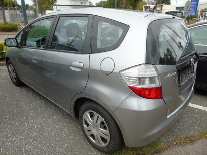 Honda Jazz 1.4 Comfort Klimaautomatik, RadioCD/MP3, el. Fenster/-Spiegel, Trenngitter,