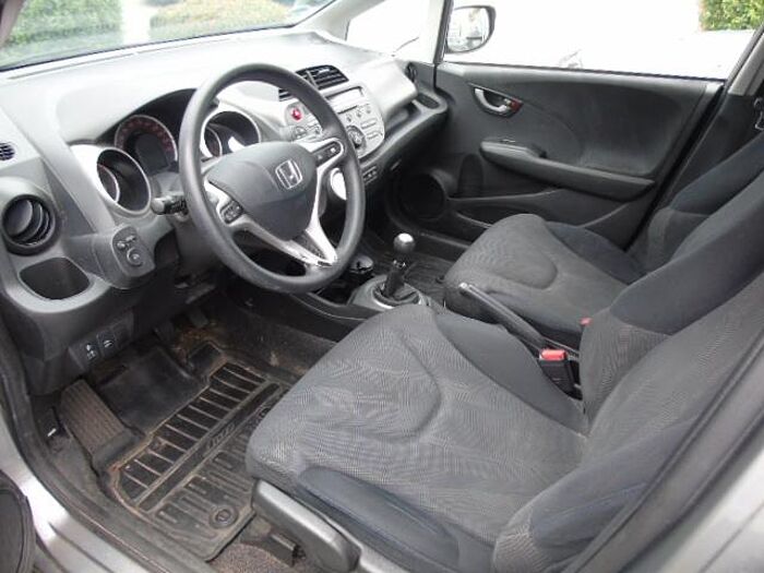 Honda Jazz 1.4 Comfort Klimaautomatik, RadioCD/MP3, el. Fenster/-Spiegel, Trenngitter,