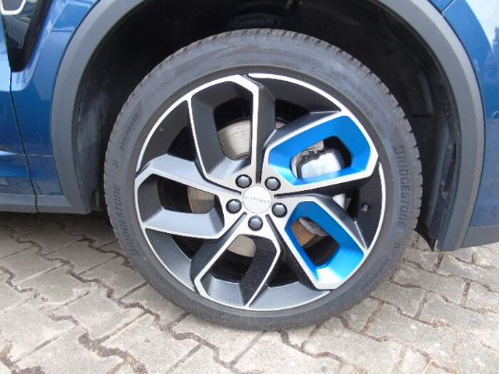 Lynk & Co 01 1.5 TD PHEV , Klimaautomatik, Kamera, Navi, Schiebedach, PDC, Sitzheizung 192 kW