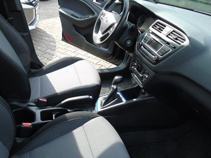 Hyundai i20 Passion, PDC, Sitzheizung, Ganzjahresreifen, Bluetooth, Passion