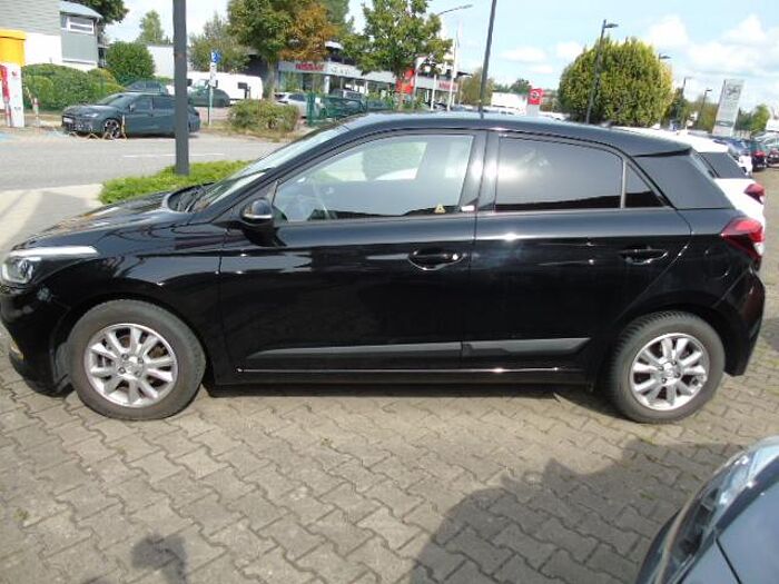 Hyundai i20 Passion, PDC, Sitzheizung, Ganzjahresreifen, Bluetooth, Passion