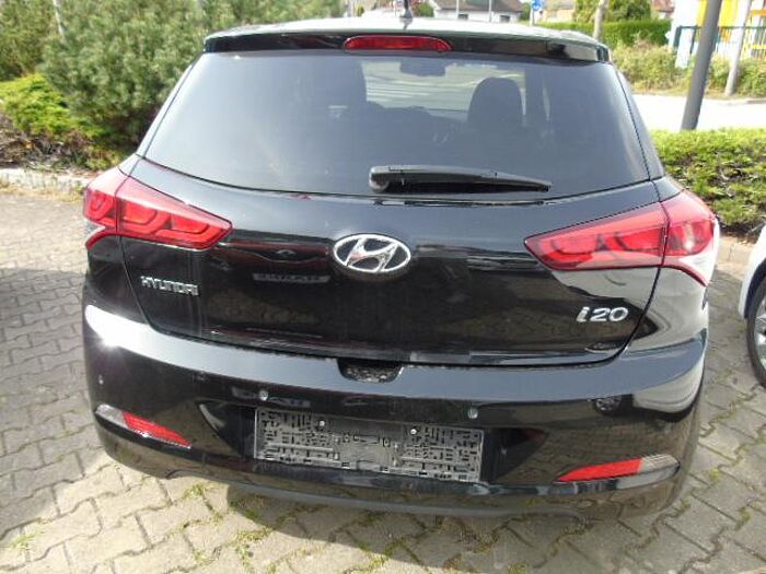 Hyundai i20 Passion, PDC, Sitzheizung, Ganzjahresreifen, Bluetooth, Passion