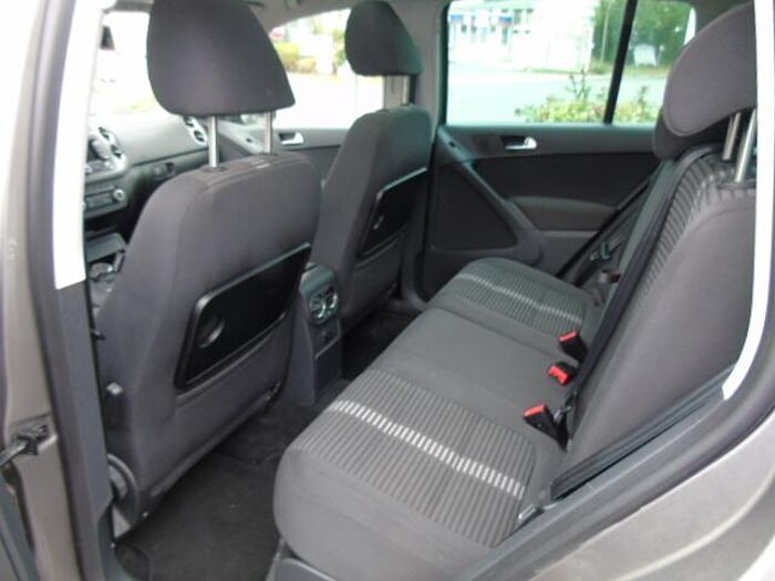 Volkswagen Tiguan Sport & Style 4Motion, dazu Winterräder, DualKlima, Kamera, Navi, Panora 4Motion