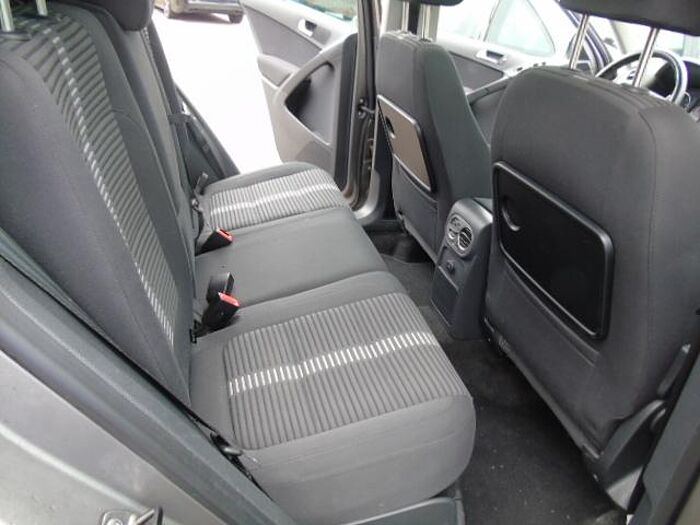 Volkswagen Tiguan Sport & Style 4Motion, dazu Winterräder, DualKlima, Kamera, Navi, Panora 4Motion