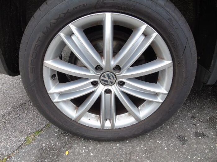 Volkswagen Tiguan Sport & Style 4Motion, dazu Winterräder, DualKlima, Kamera, Navi, Panora 4Motion
