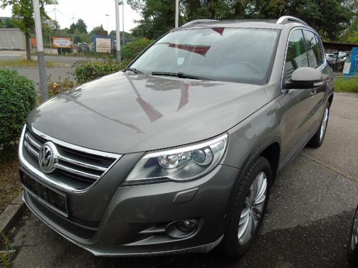 Volkswagen Tiguan Sport & Style 4Motion, dazu Winterräder, DualKlima, Kamera, Navi, Panora 4Motion