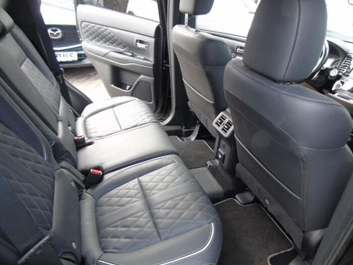 Mitsubishi Outlander PHEV Top 4WD BC Android Auto Leder Sitzheizung 2-Zonen-Klimaautom. LED